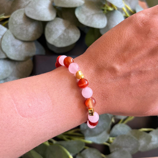 Carneol & Rosenqarz Armband mit goldenem Herzen