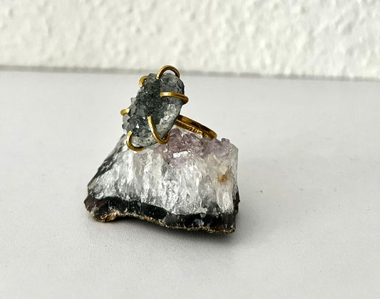 DRUZY QUARZ RING-GOLD-GRÖßENVERSTELLBAR